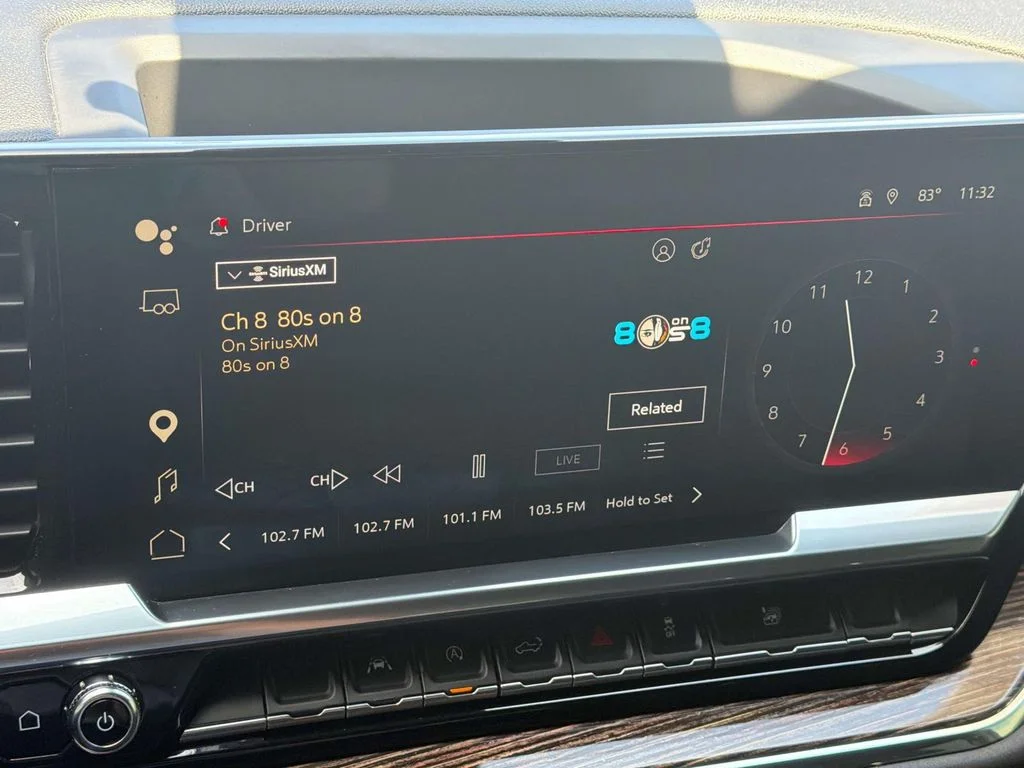 Used 2023 Summit White GMC Elevation image 19
