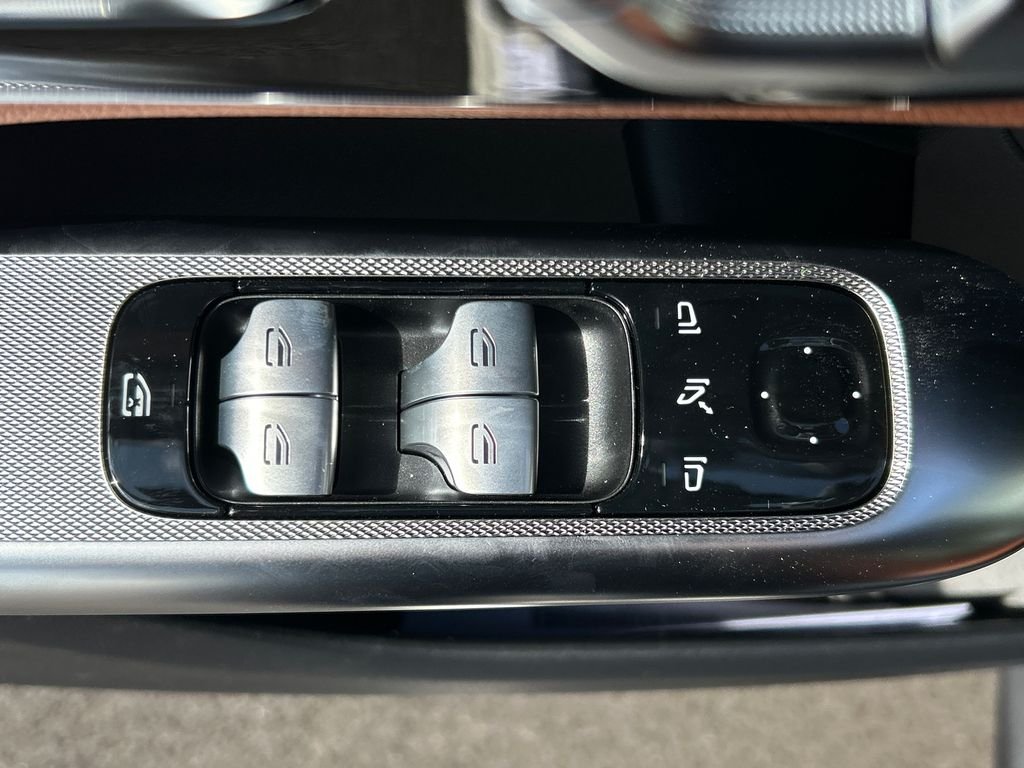New 2027 Black Mercedes-Benz GLC 300 image 12