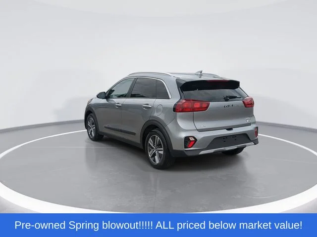 Used 2022 Gray Kia LXS image 6