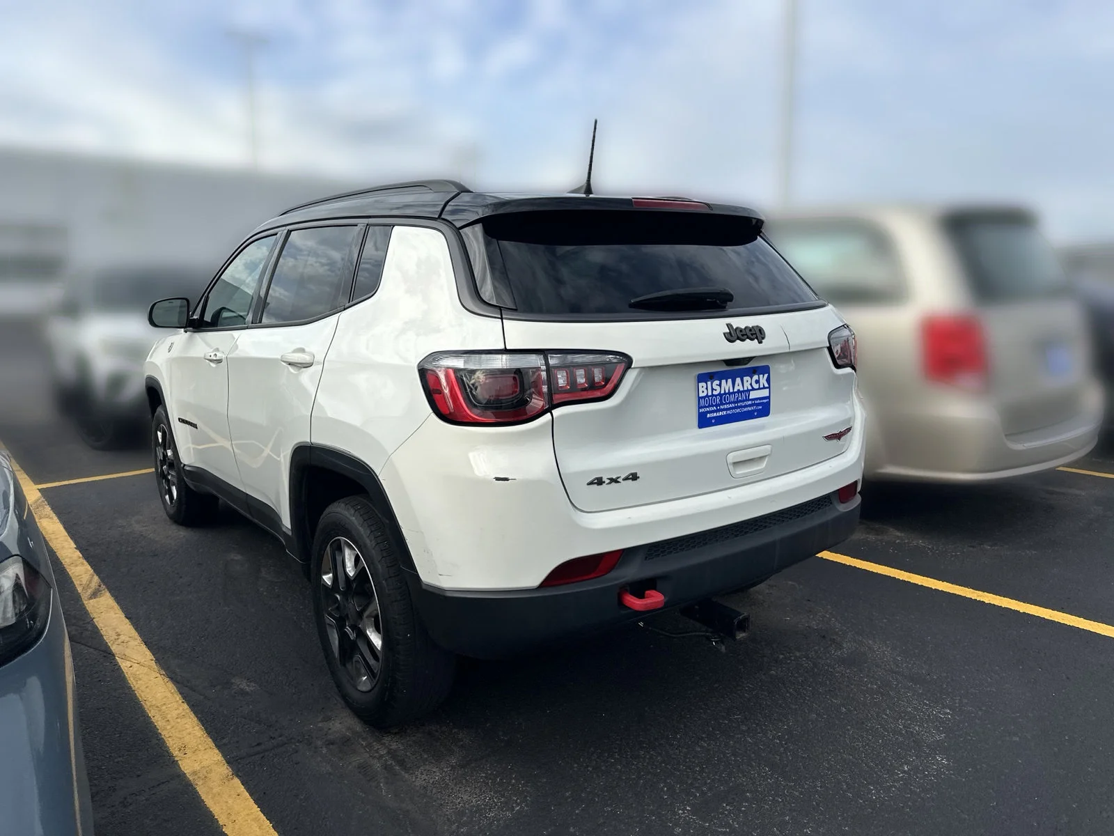 Used 2018 White Jeep Trailhawk image 4
