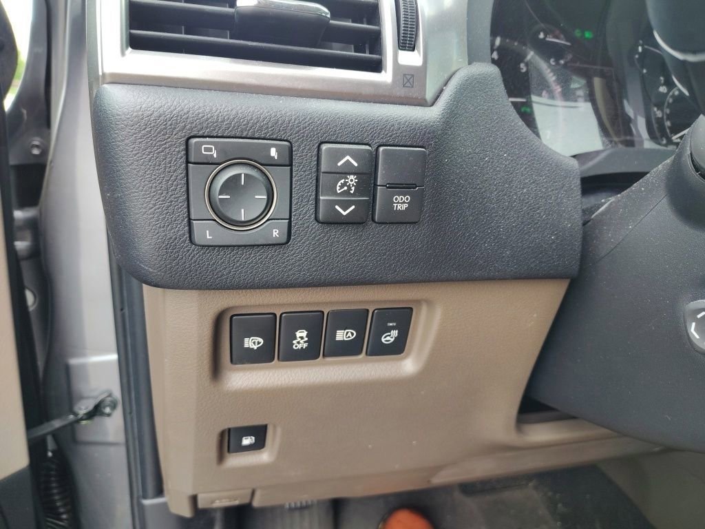 Certified Used 2023 Gray Pearl Lexus 460 Premium image 22