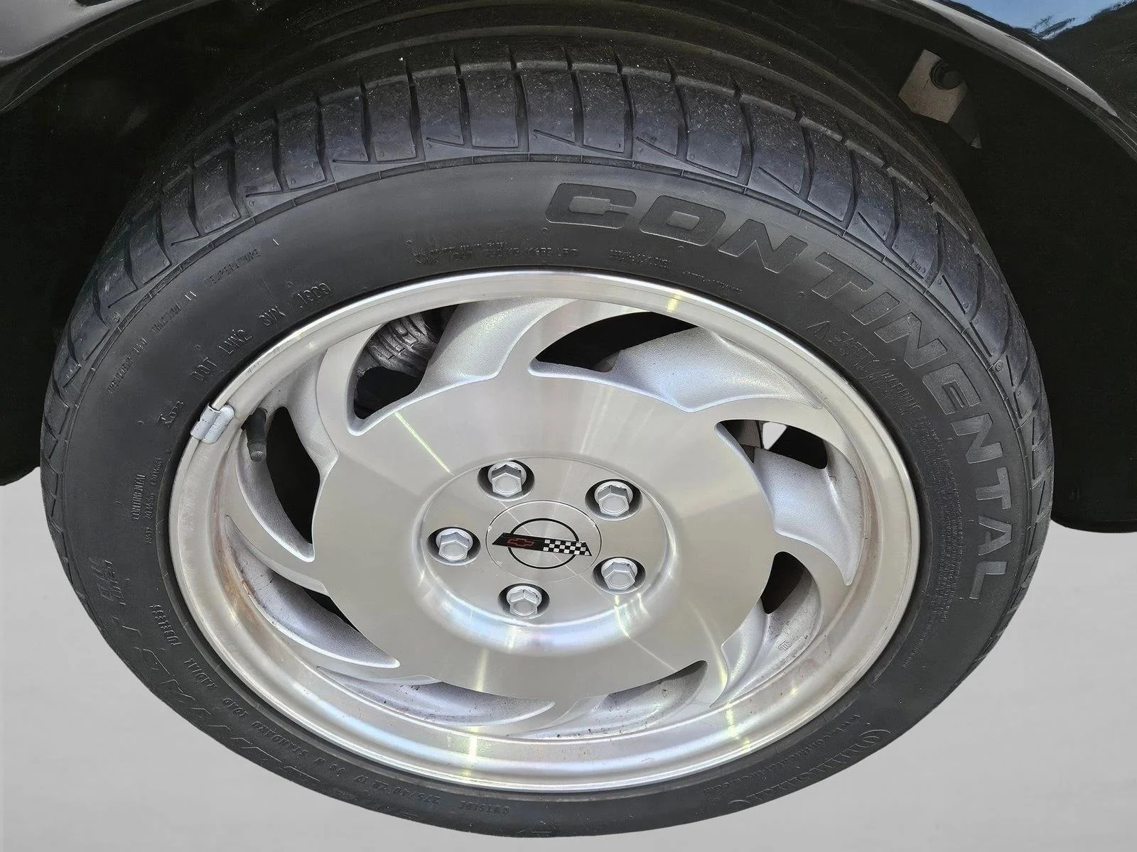 Used 1996 Black Chevrolet  image 8