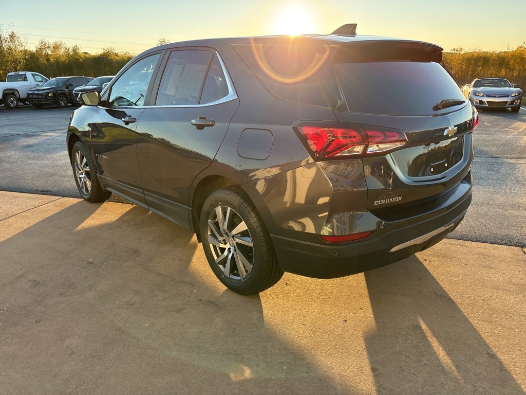 2023 Chevrolet Equinox LT photo 3