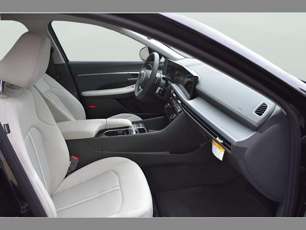 New 2026 Abyss Black Hyundai SEL Sport image 14