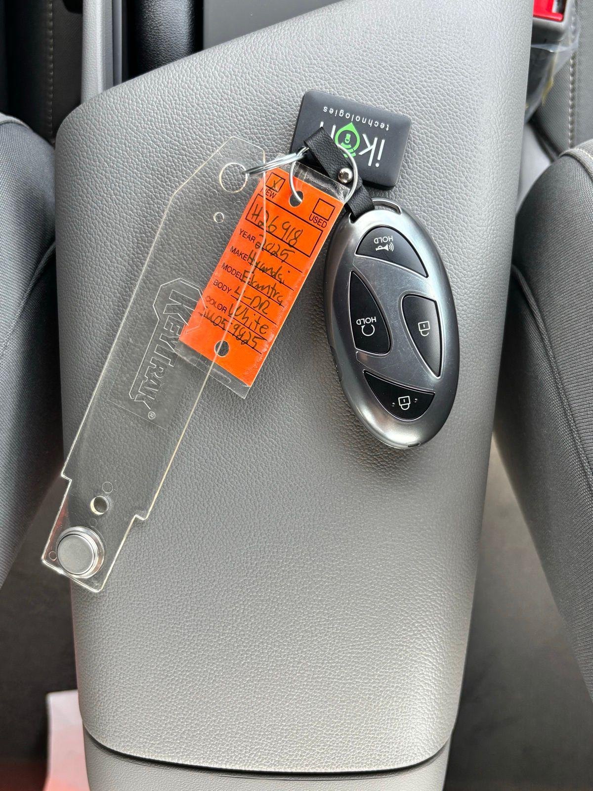 2025 Hyundai Elantra SEL - Photo 26