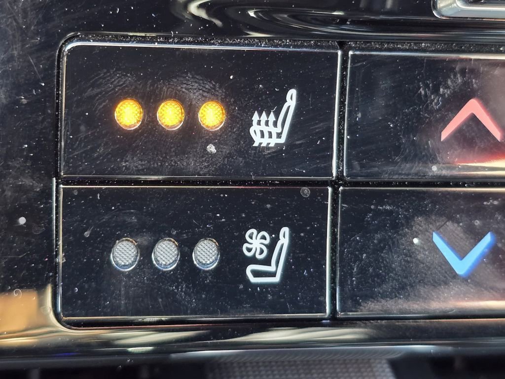 2022 Toyota Highlander Limited - Photo 9