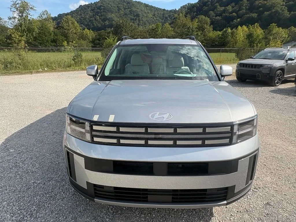 New 2027 Silver Hyundai SEL image 5