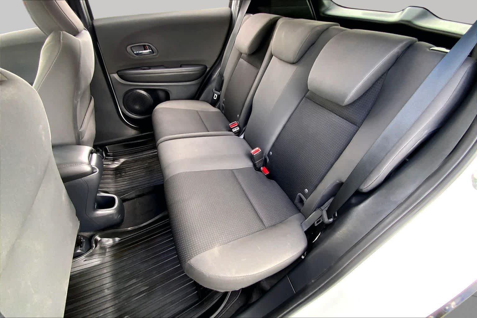 Used 2022 Platinum White Pearl Honda Sport image 20