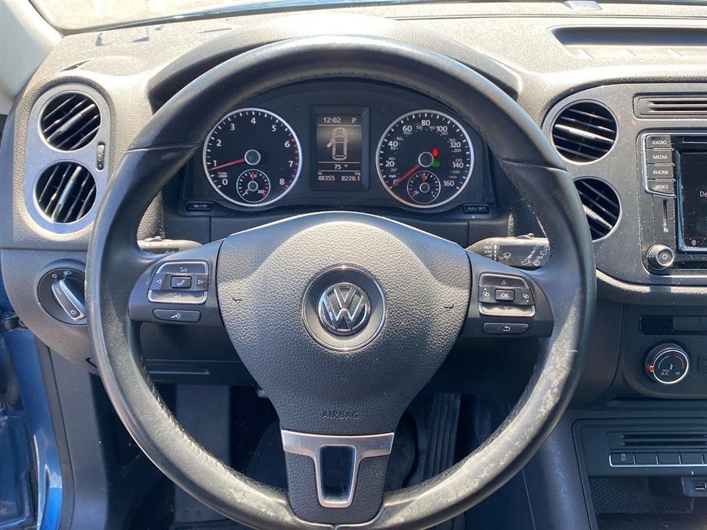 Used 2017 Pacific Blue Metallic Volkswagen 2.0T Limited S image 12