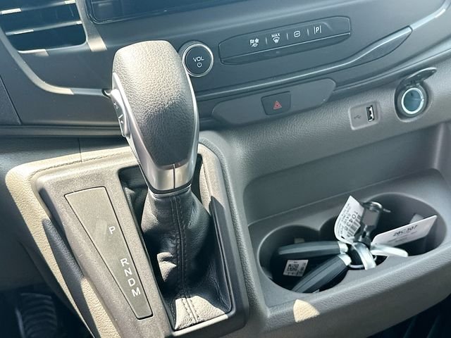 New 2026 Oxford White Ford Base image 48