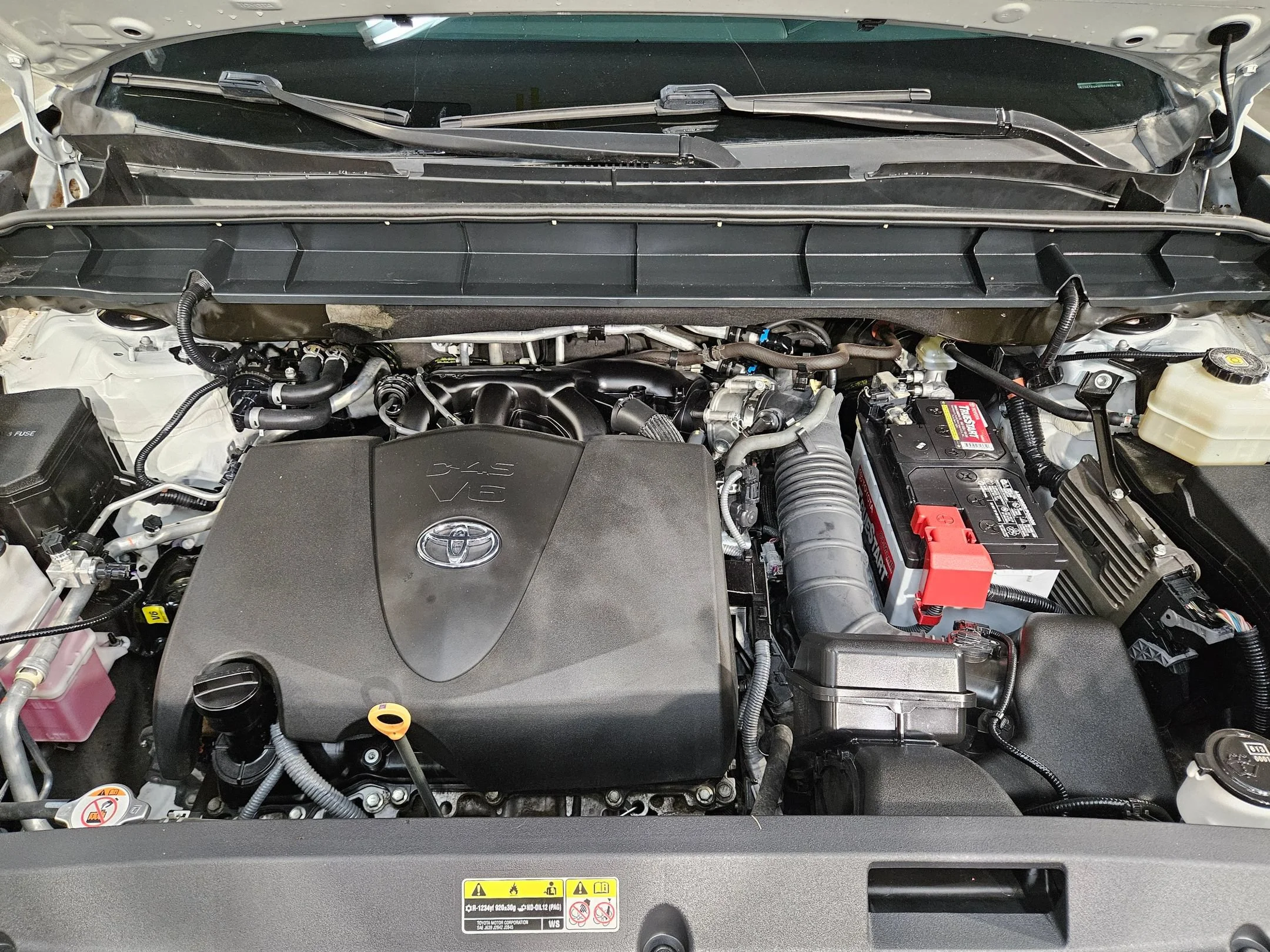 Used 2021 Blizzard Pearl Toyota XLE image 19