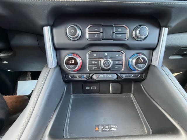 Used 2024 Onyx Black GMC SLT image 34