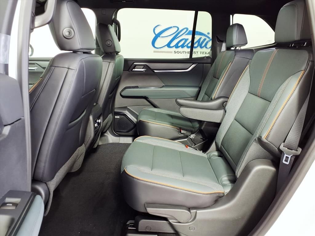 2026 GMC Acadia AT4 - Photo 12