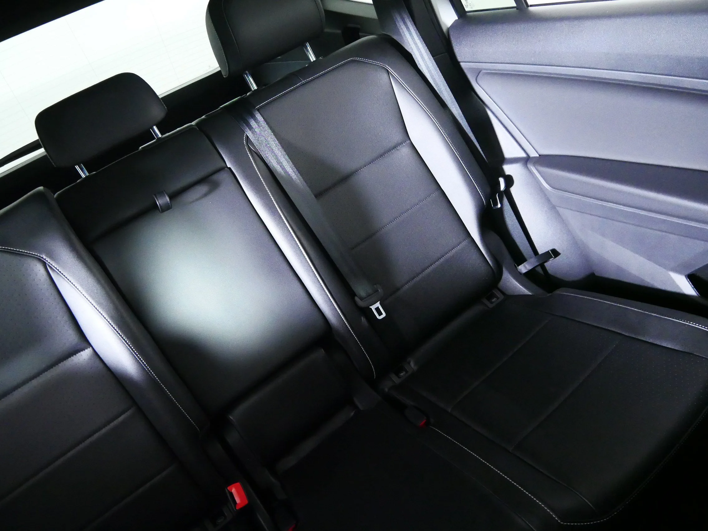 Used 2021 Pure White Volkswagen SE R-Line Black image 14