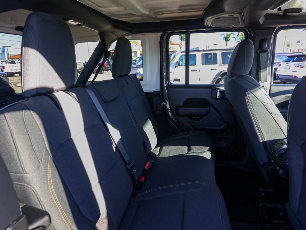 New 2026 Granite Crystal Metallic Clear-Coat Exterior Paint Jeep Willys image 16