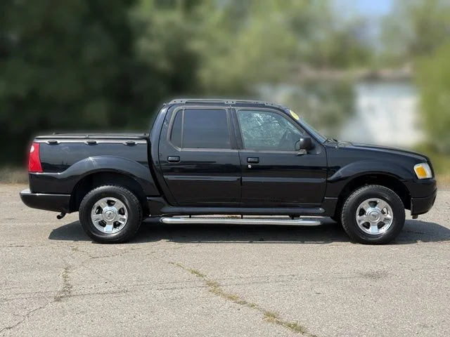 Used 2005 Black Clearcoat Ford Adrenalin image 9