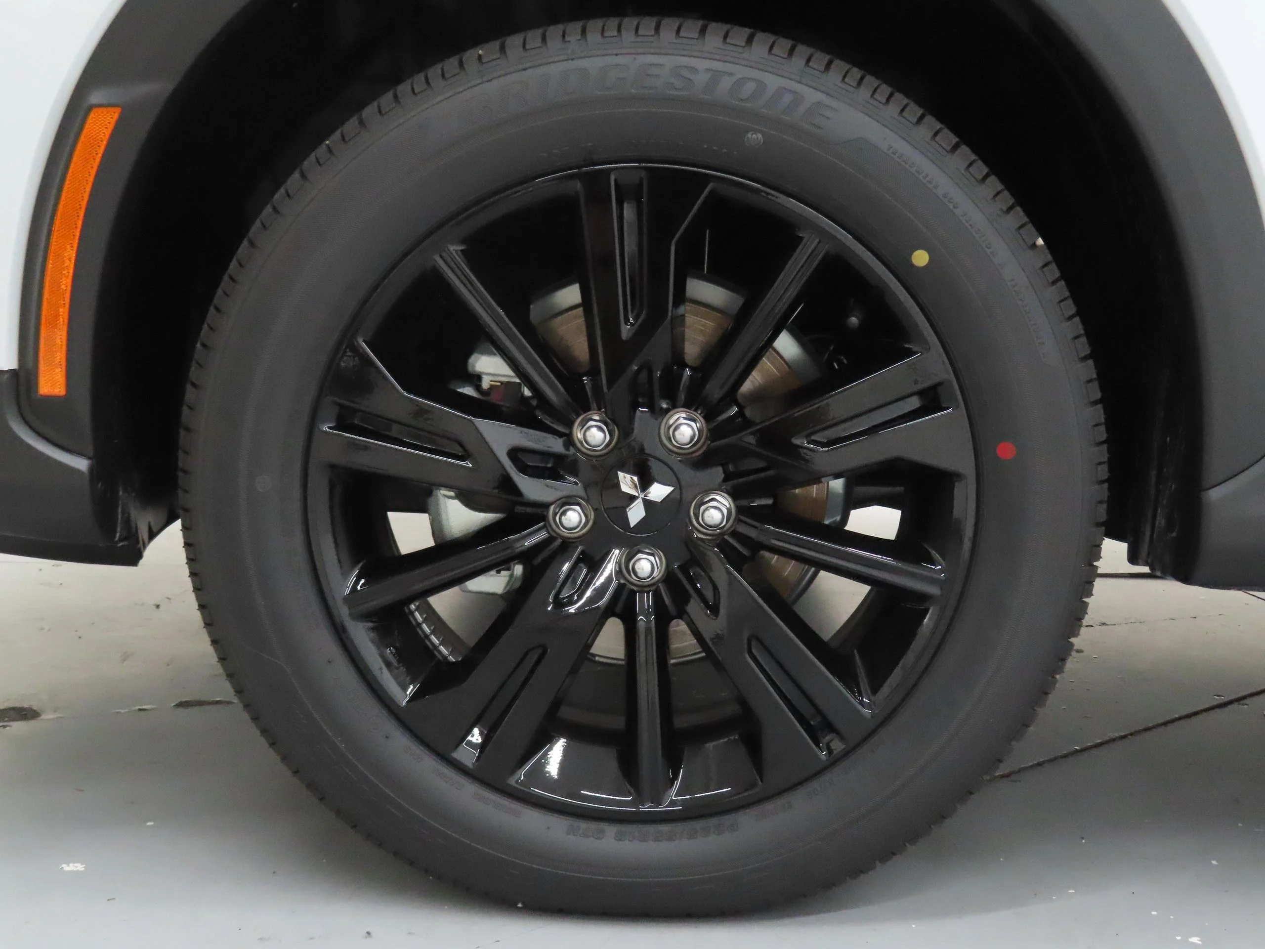 New 2026 White Mitsubishi LE image 26
