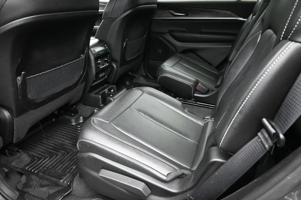 Used 2024 Gray Jeep Limited image 14