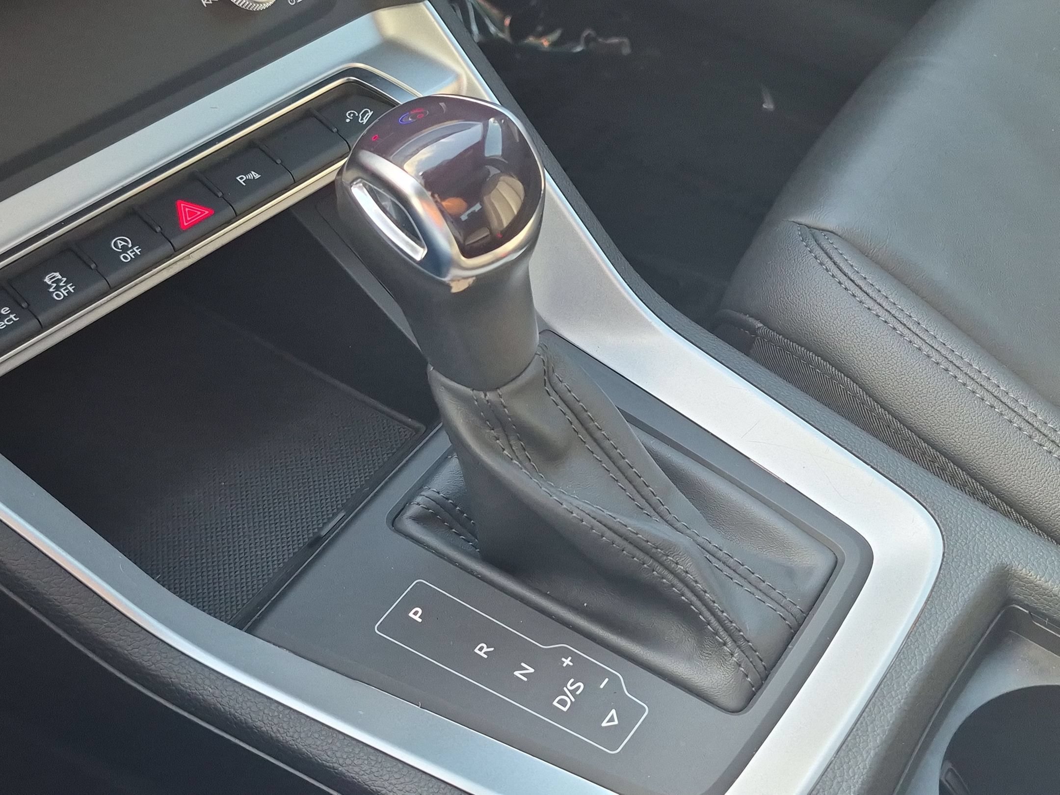 Used 2025 Black Audi S line Premium image 24