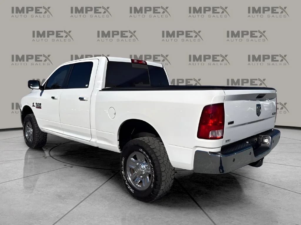 Used 2018 White Ram SLT image 3