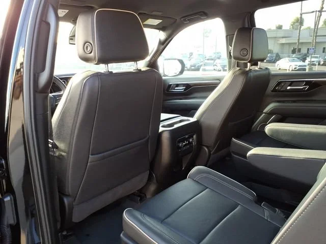 Used 2025 Black Chevrolet Premier image 11