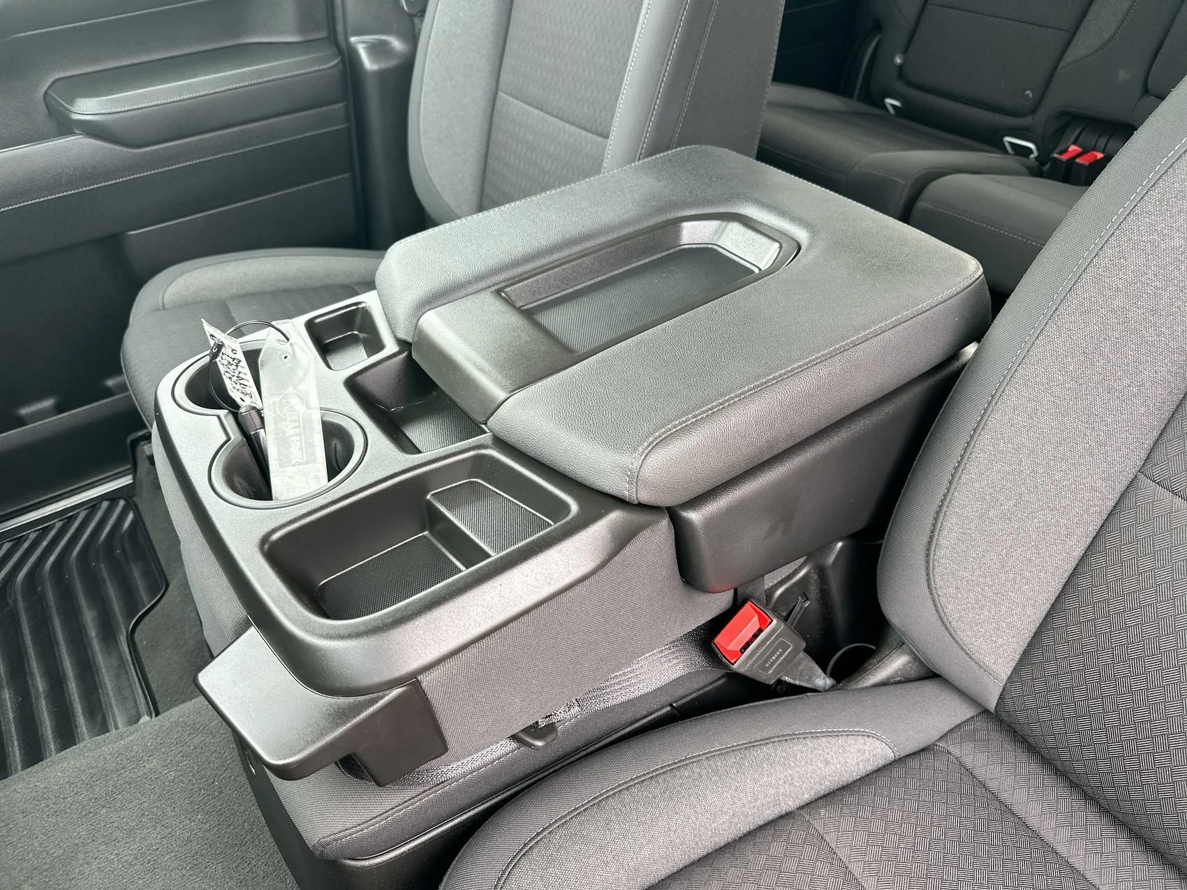 Used 2024 Summit White GMC Elevation image 21