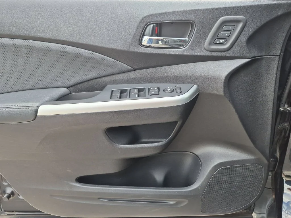 Used 2016 Black Honda Touring image 36