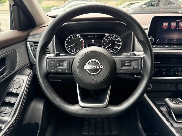 Used 2022 Super Black Nissan S image 18