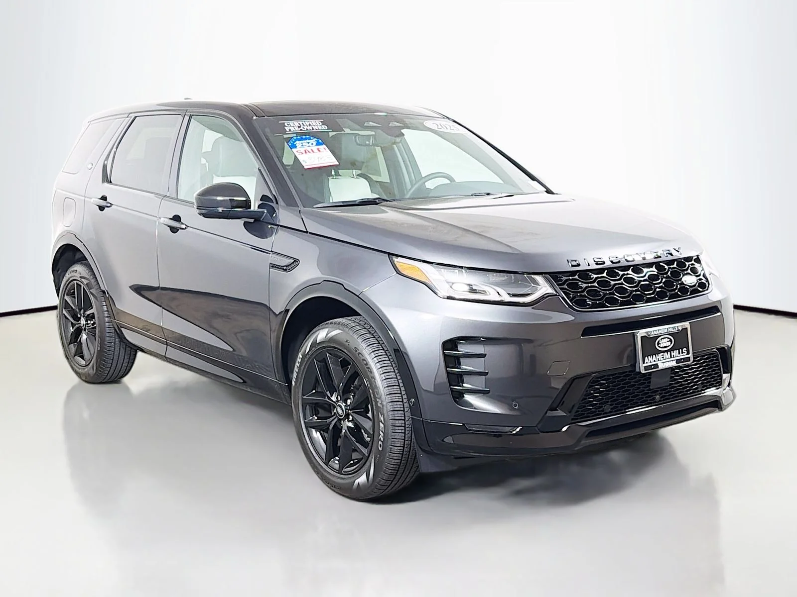 Used 2025 Carpathian Gray Premium Metallic Land Rover SE image 7