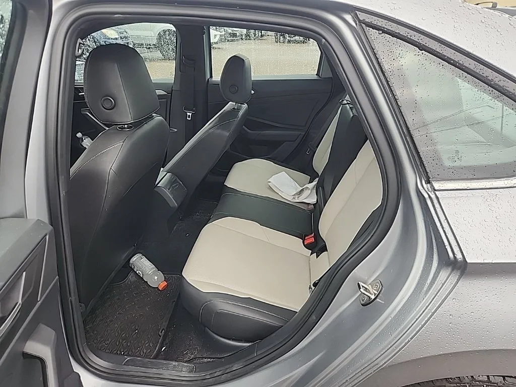 Used 2020 Silver Volkswagen 1.4T SE image 19