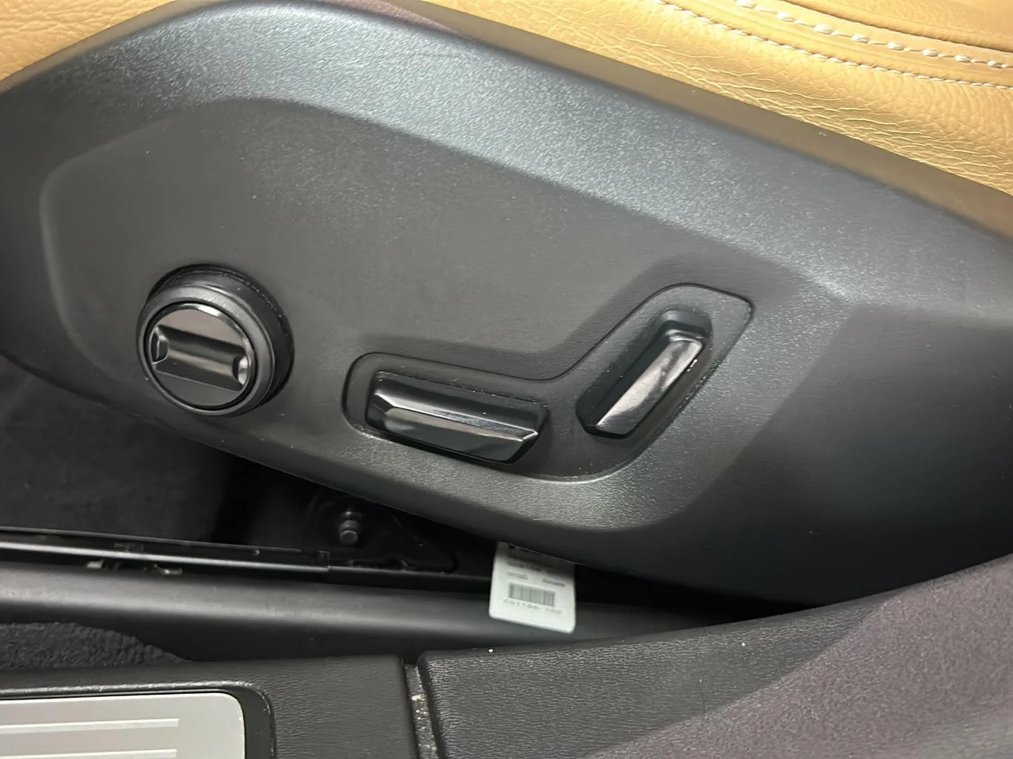 Used 2019 Denim Blue Metallic Volvo T5 image 16