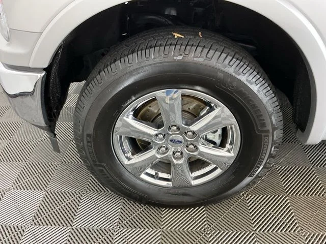 Used 2019 Ingot Silver Metallic Ford Lariat image 30