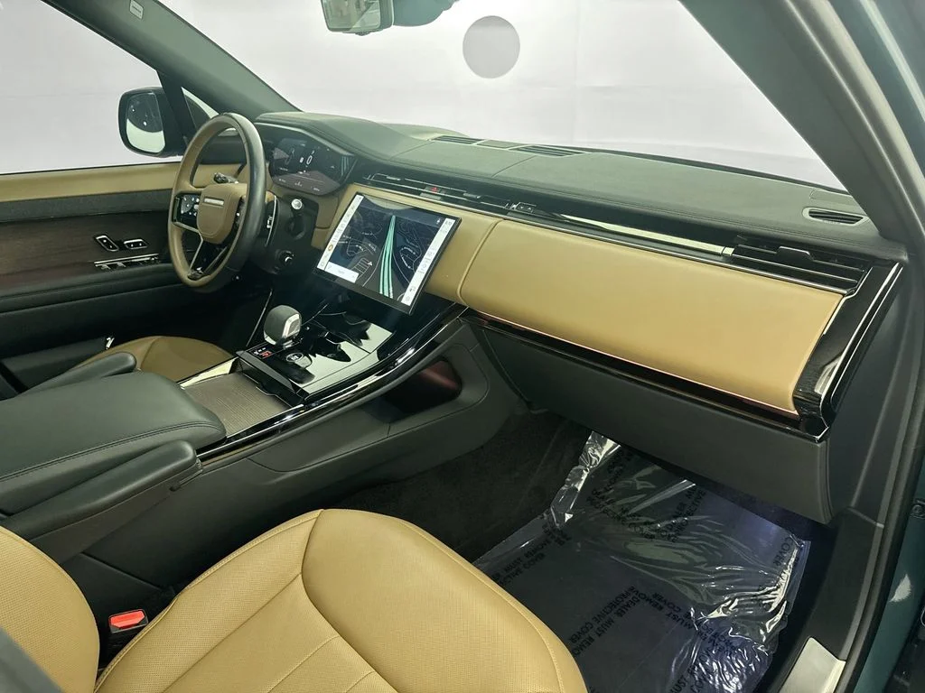 Certified Used 2024 Green Land Rover Dynamic SE image 28