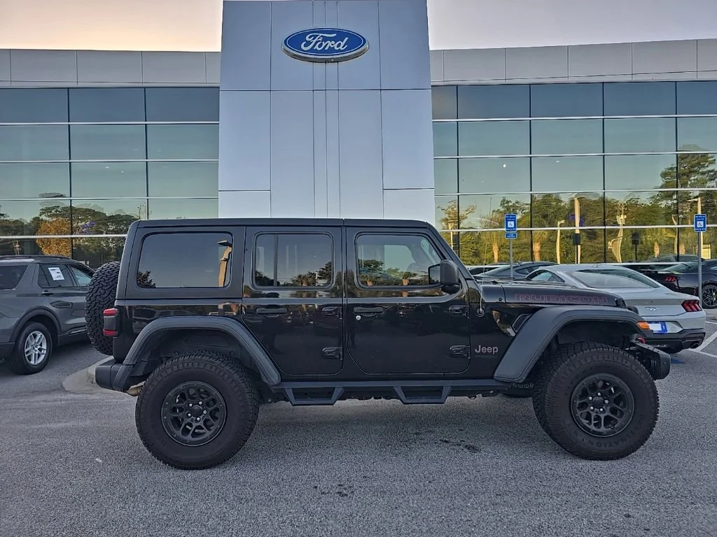 Used 2020 Black Jeep Unlimited Rubicon image 7