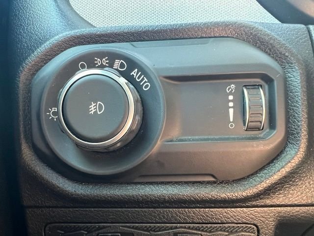 Used 2024 Black Jeep Sport S image 11