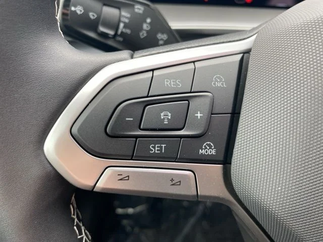 2026 Volkswagen Tiguan SE - Photo 31