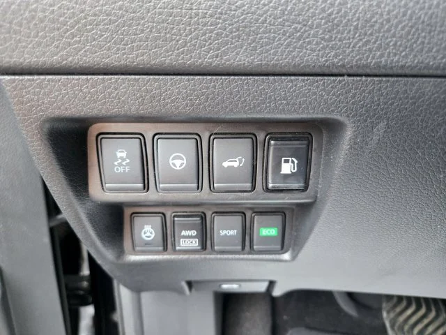 Used 2019 Black Nissan SL image 35