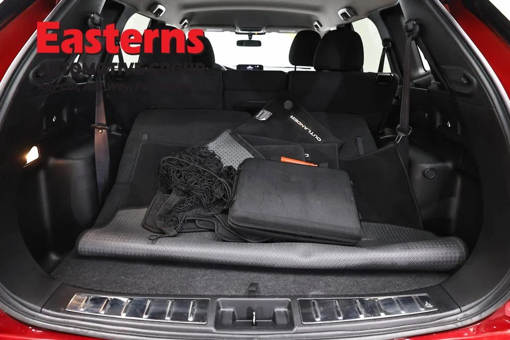 Used 2024 Red Mitsubishi ES image 9