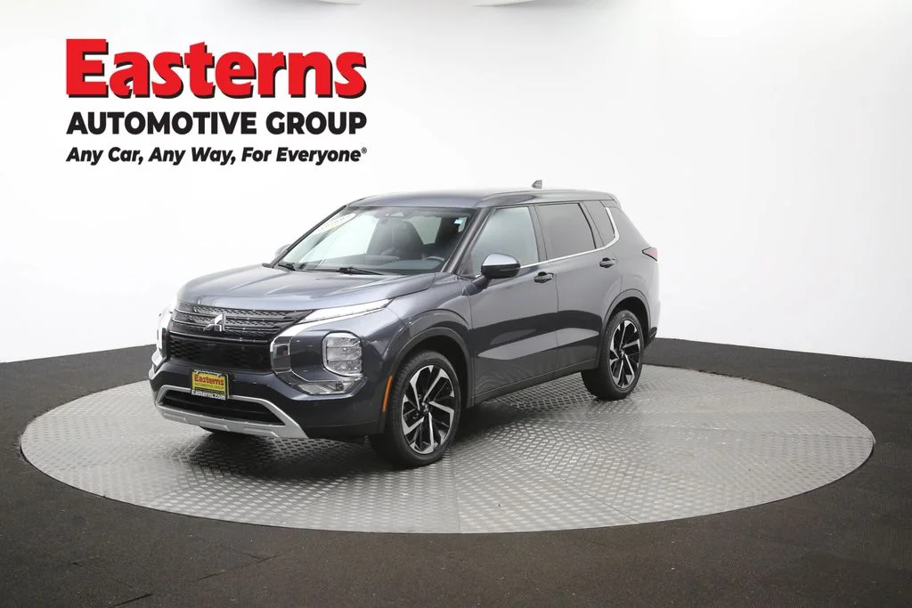 Used 2024 Gray Mitsubishi SE image 57