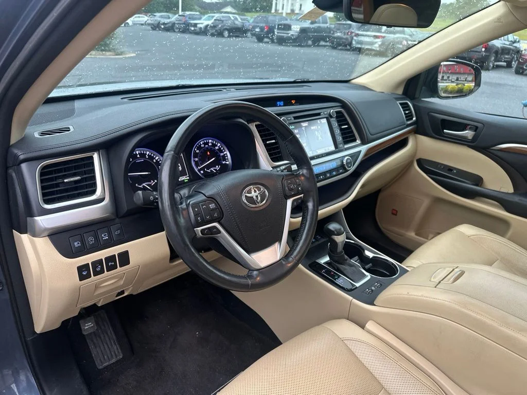 Used 2018 Shoreline Mist Toyota Limited Platinum image 26