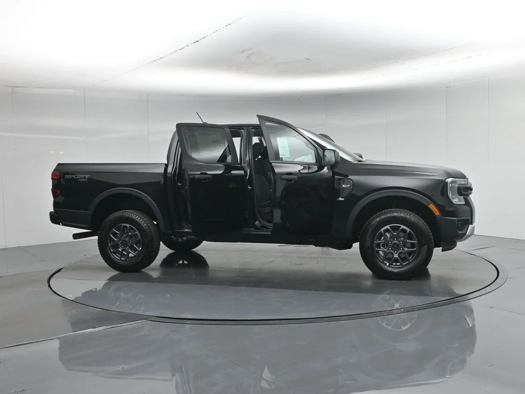 New 2026 Black Ford XLT image 4