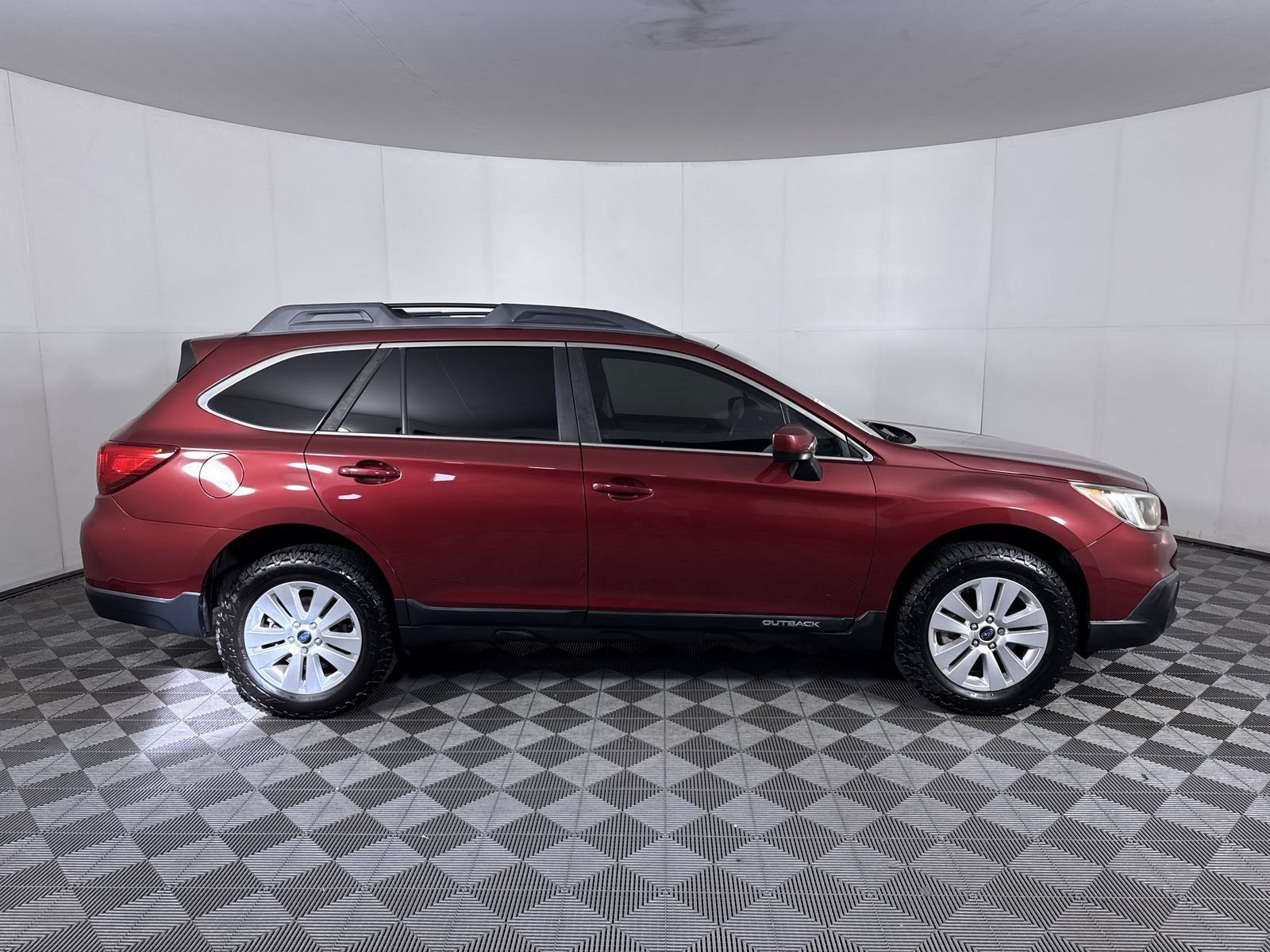 Used 2017 Venetian Red Pearl Subaru Premium image 10