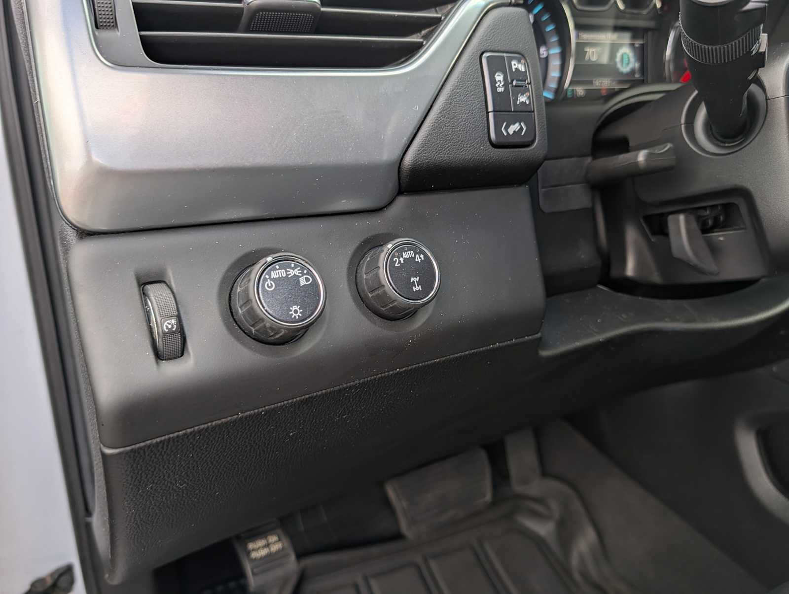 Used 2019 Summit White Chevrolet LT image 24