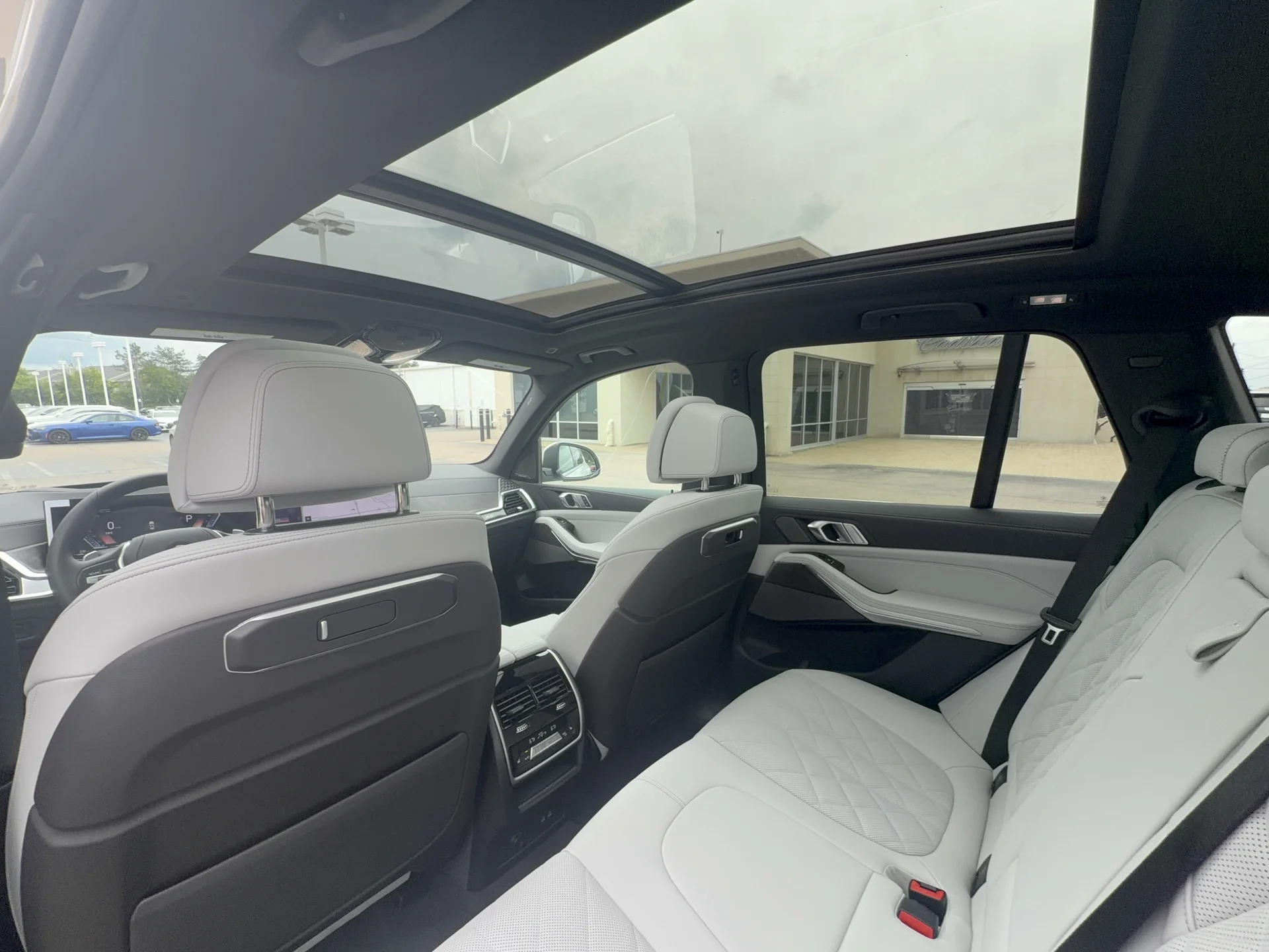 New 2026 Alpine White BMW xDrive40i image 26