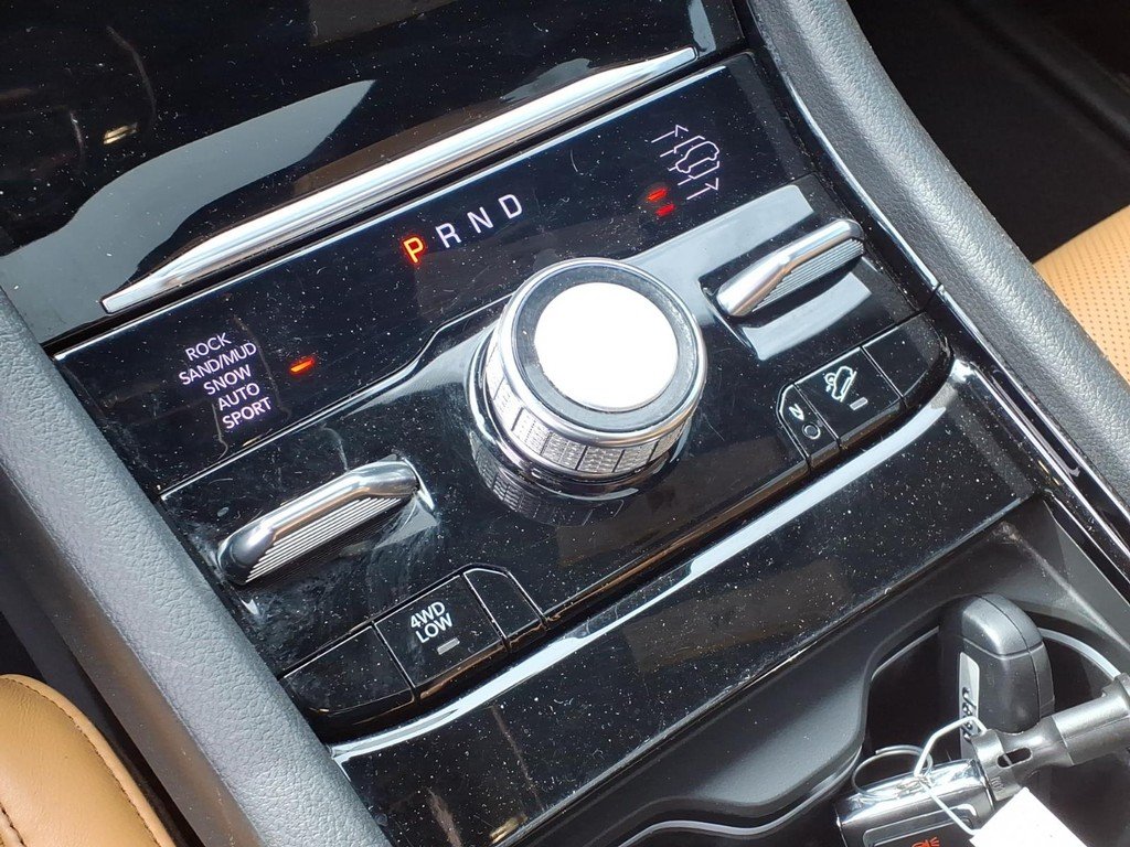 Used 2023 Diamond Black C Jeep SUMMIT image 11
