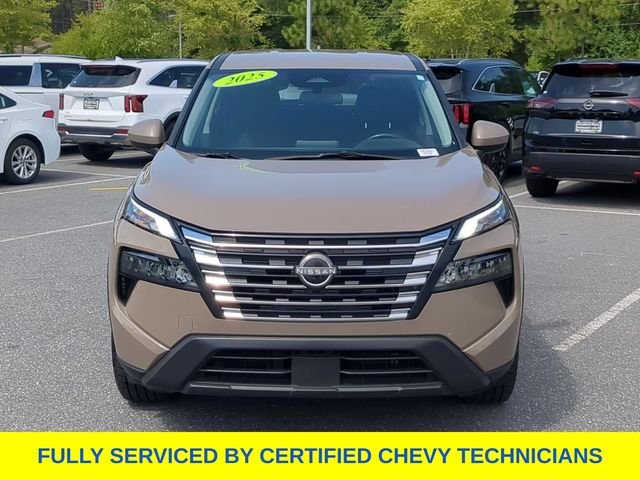 Used 2025 Beige/tan Nissan SV image 13