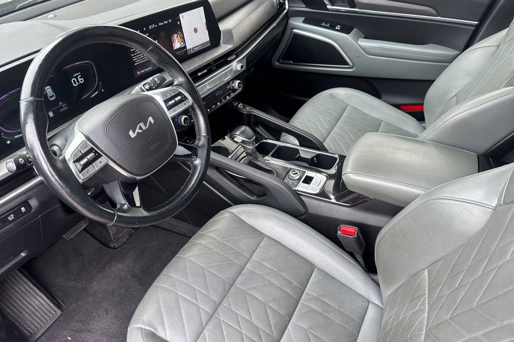 Used 2024 Jungle Green Kia EX X-Line image 12