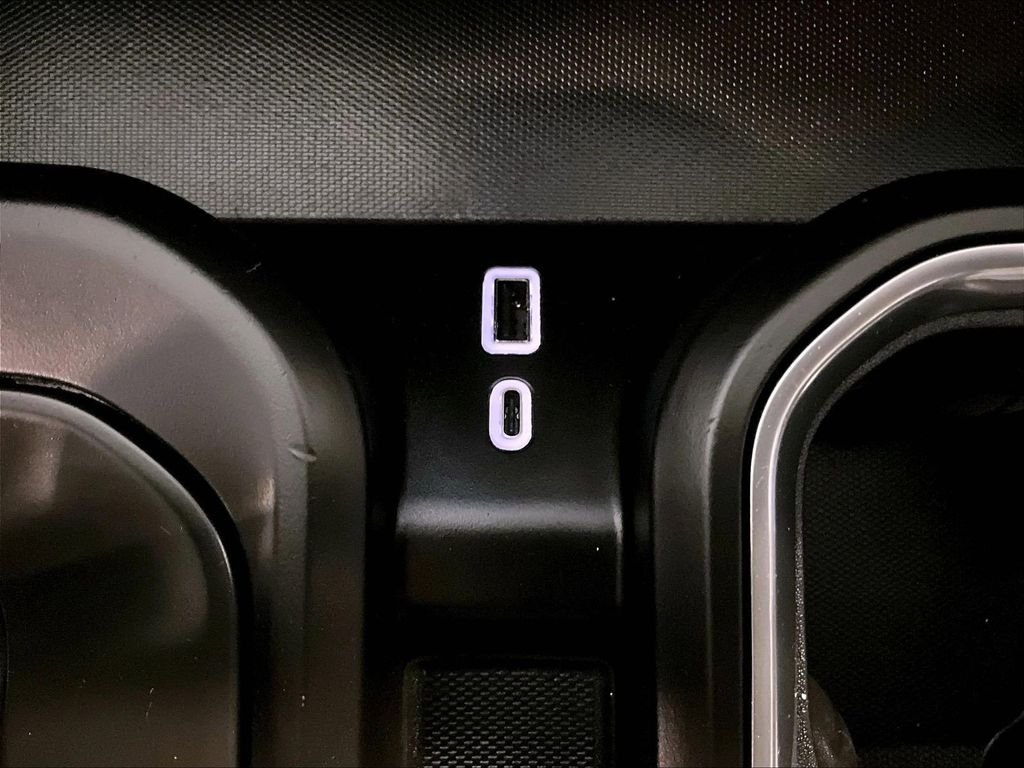 Used 2024 Black GMC Denali image 27