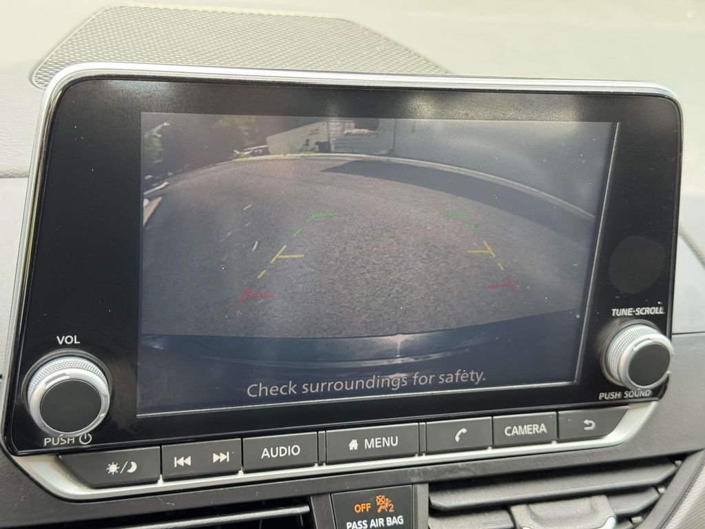 Used 2024 Black Nissan 2.5 SR image 4