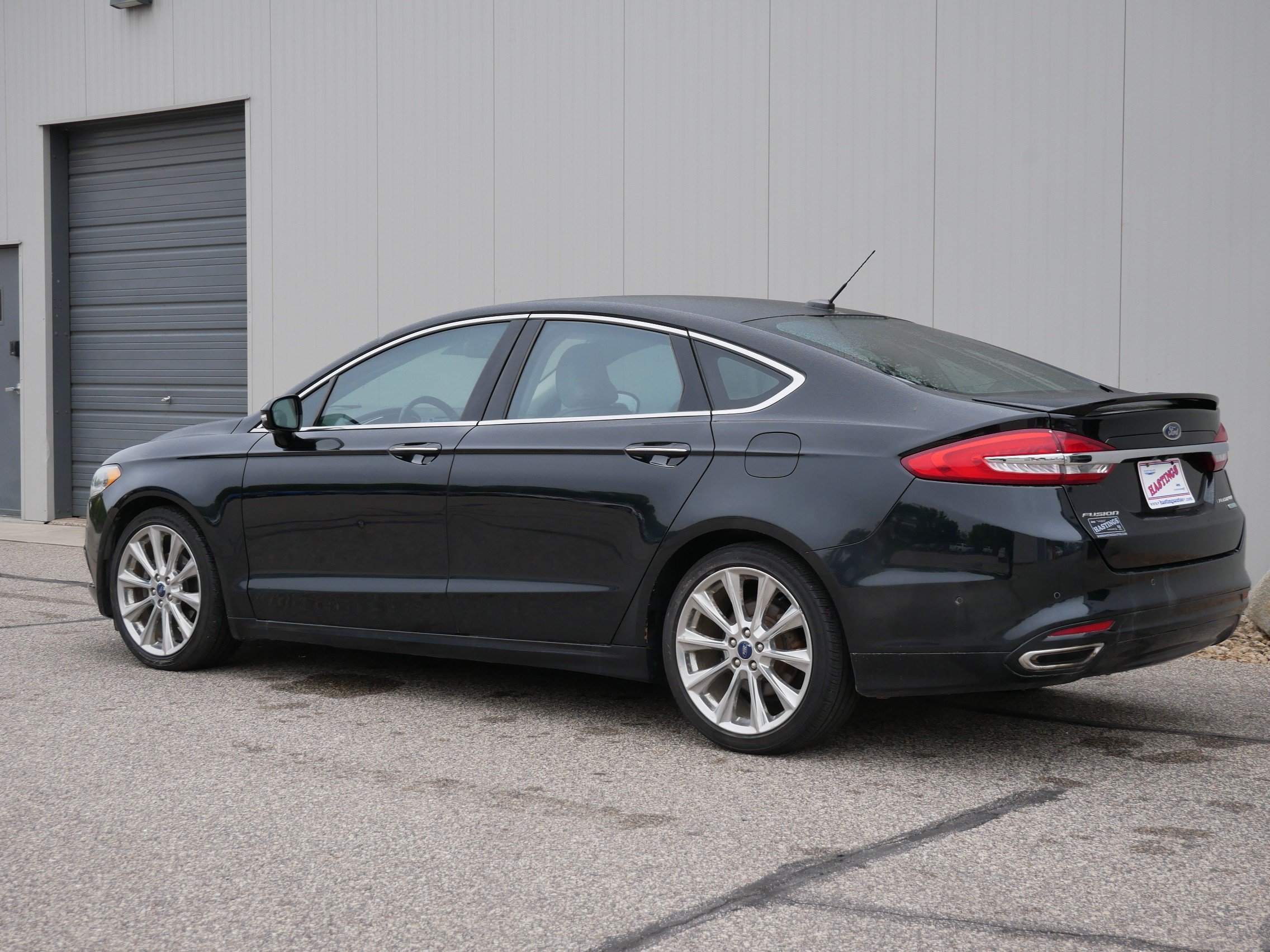 Used 2017 Black Ford Platinum image 3